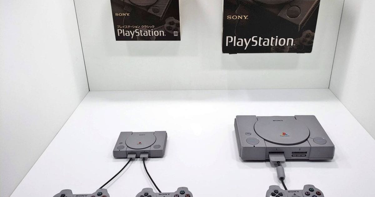 PlayStation Classic e PlayStation original, lado a lado 1