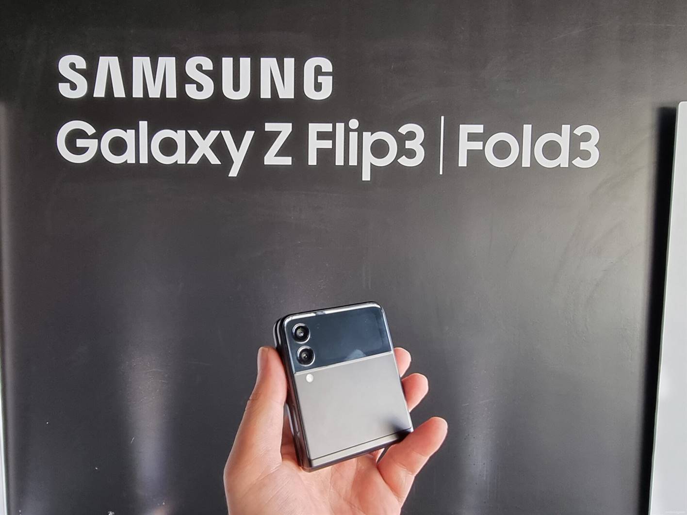 Galaxy Z Fold3 5G e Galaxy Z Flip3 5G chegam para redefinir o conceito mobile 12
