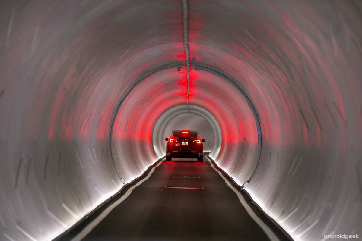 Túnel feito por Elon Musk em Las Vegas tem trânsito como as estradas normais 2