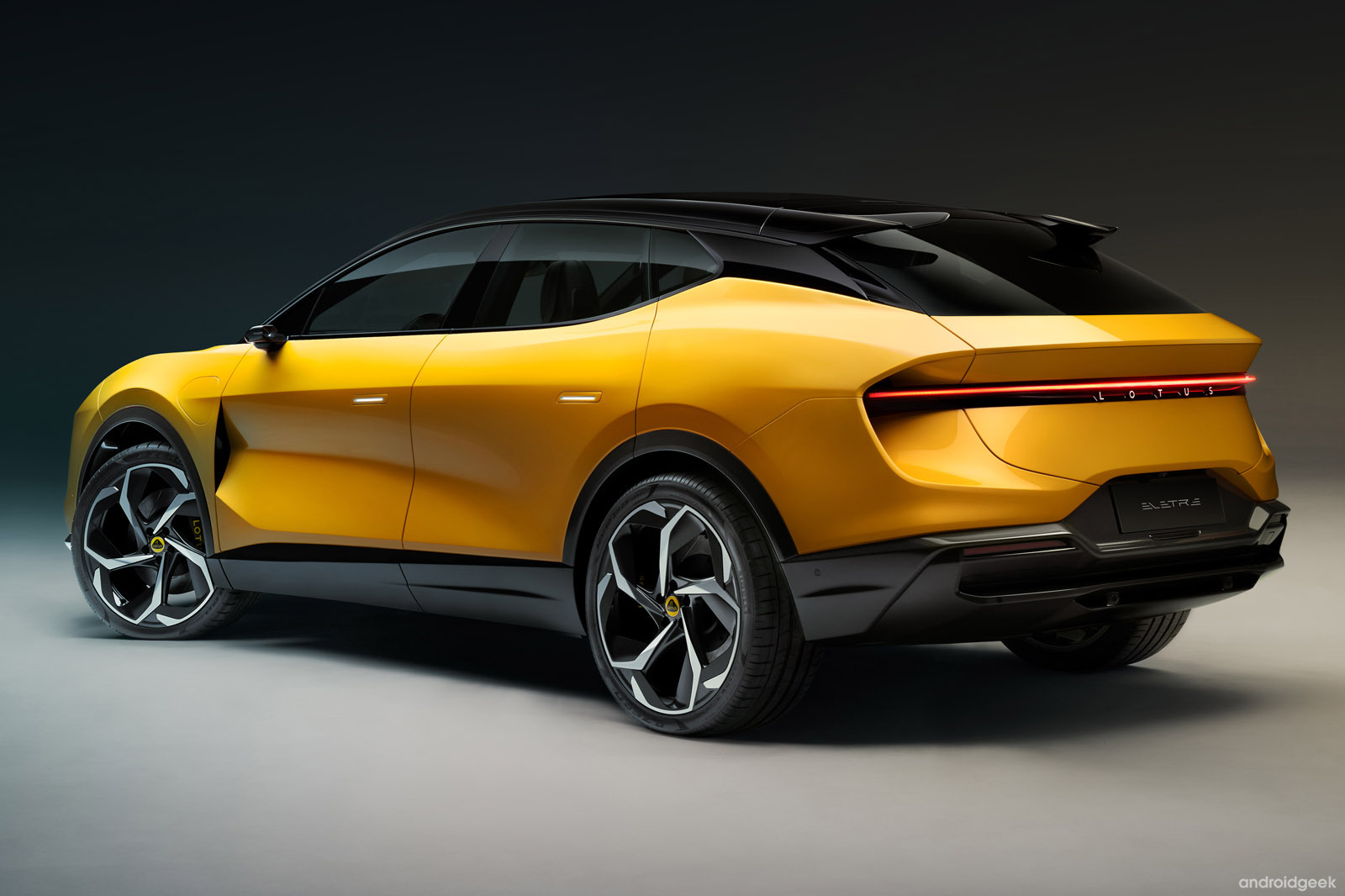 Lotus Eletre 600cv Hyper SUV, o primeiro veículo eléctrico da marca 13