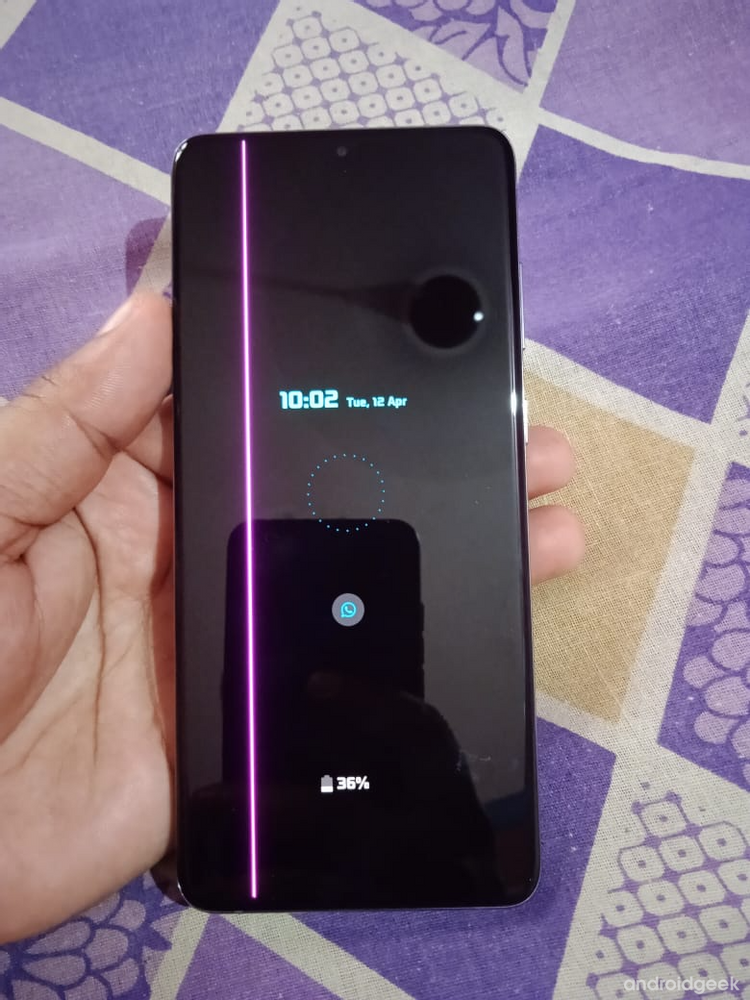 Alguns Samsung Galaxy S20 estão a apresentar a listra rosa da morte 14