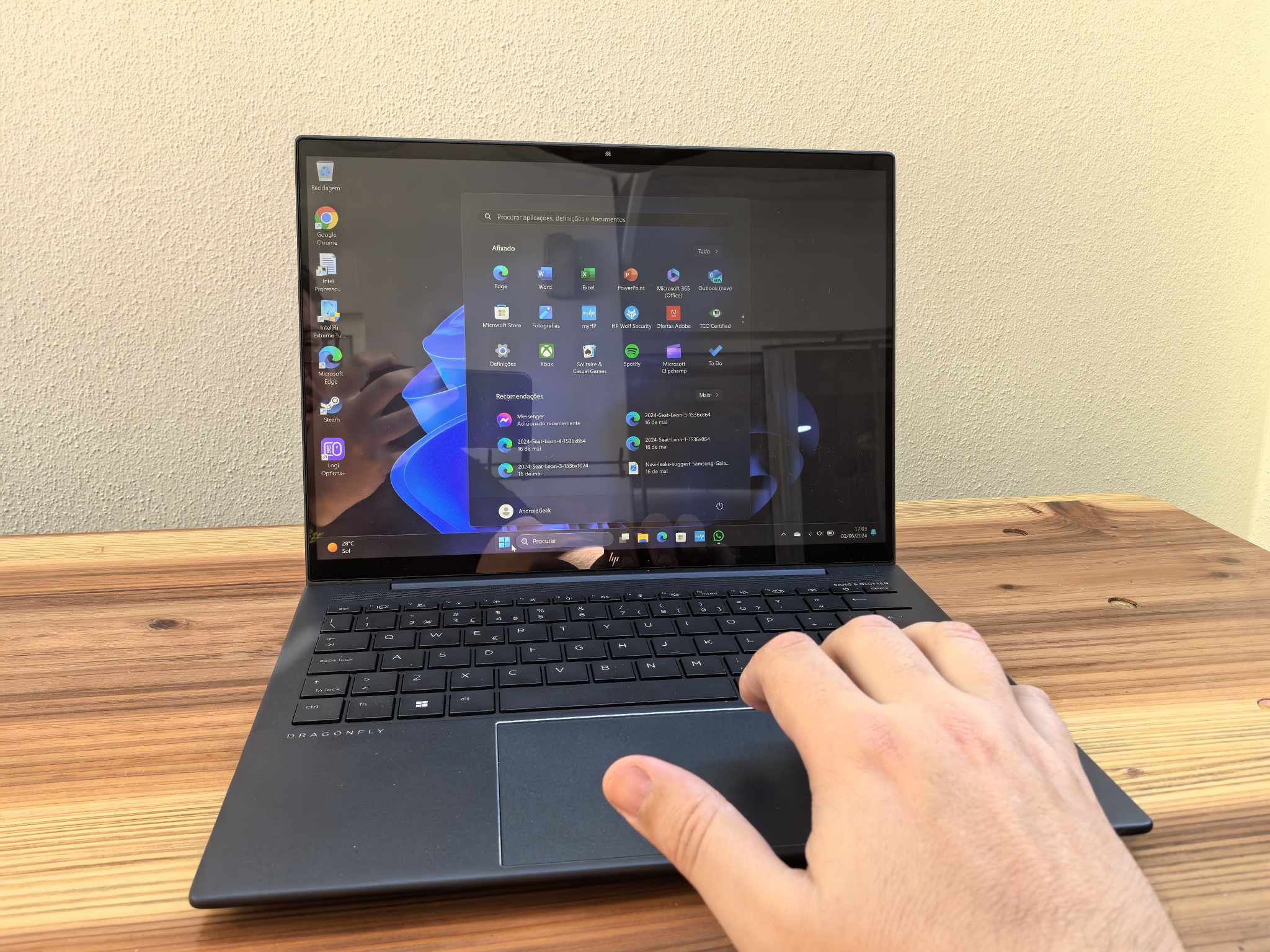 Análise Portátil HP Dragonfly G4 - Desempenho, Portabilidade e Elegância 14