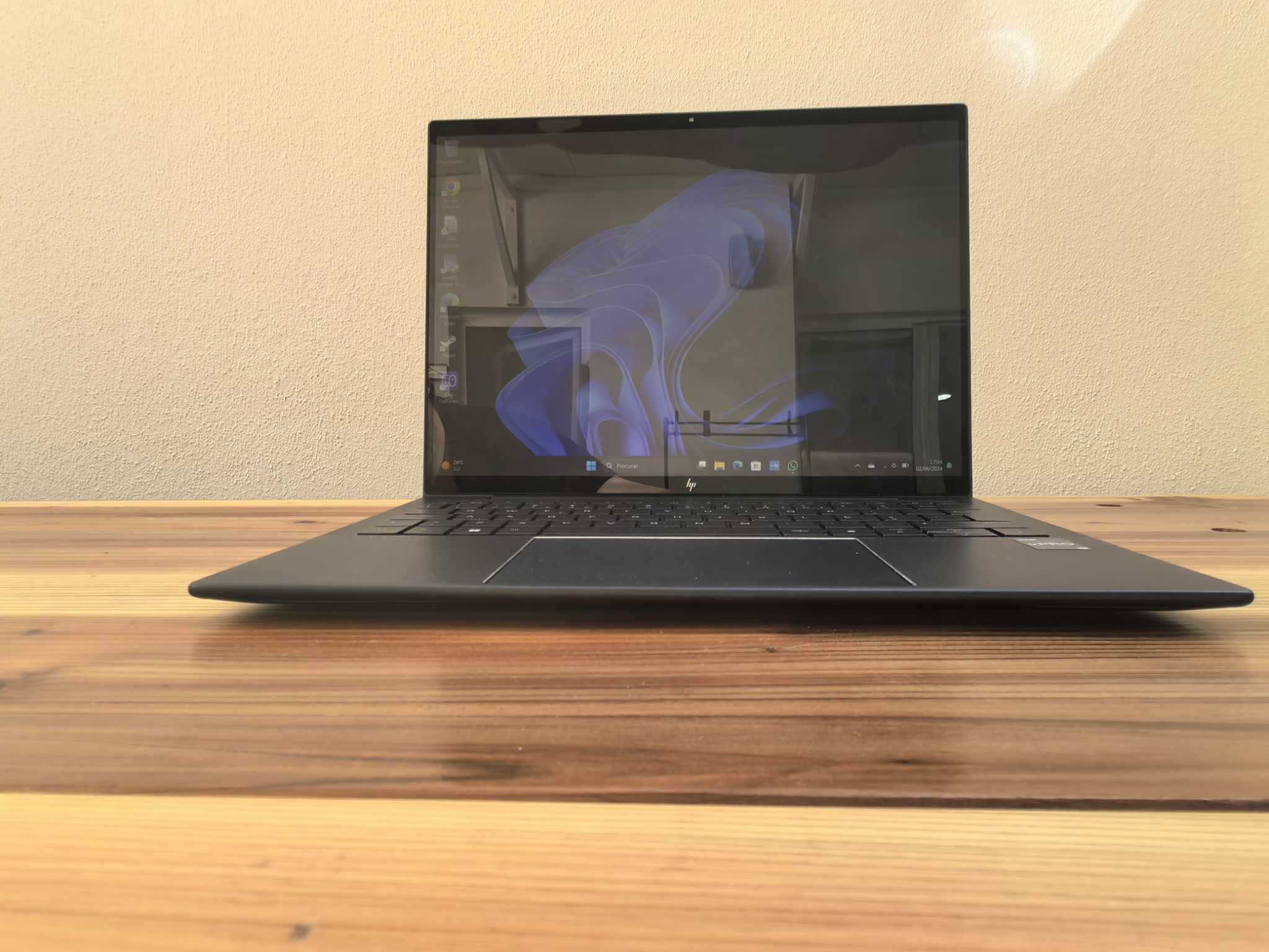 Análise Portátil HP Dragonfly G4 - Desempenho, Portabilidade e Elegância 21