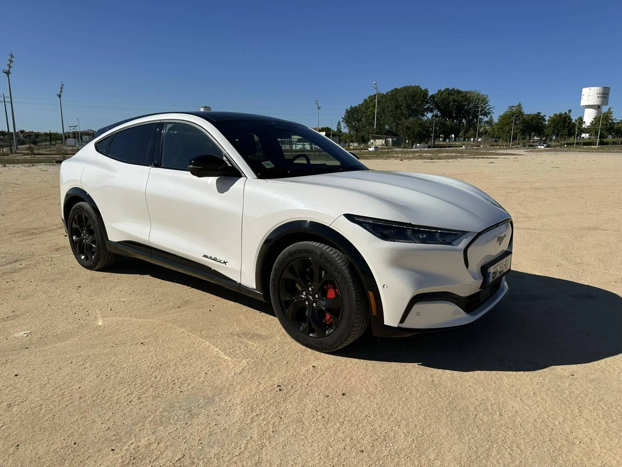 Ensaio Ford Mustang Mach E RWD 2024 - SUV Elétrico com Alma de Muscle Car 9