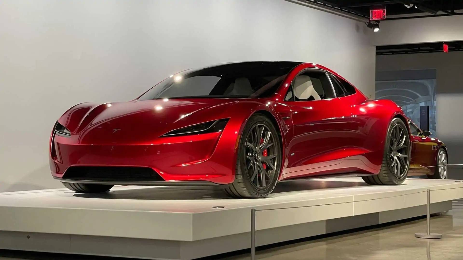 Elon Musk Promete Tesla Roadster em 2025 com Recursos Inéditos ...