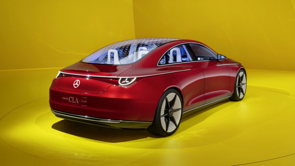 Mercedes-Benz CEO pede redução das multas de emissões de CO2 na UE