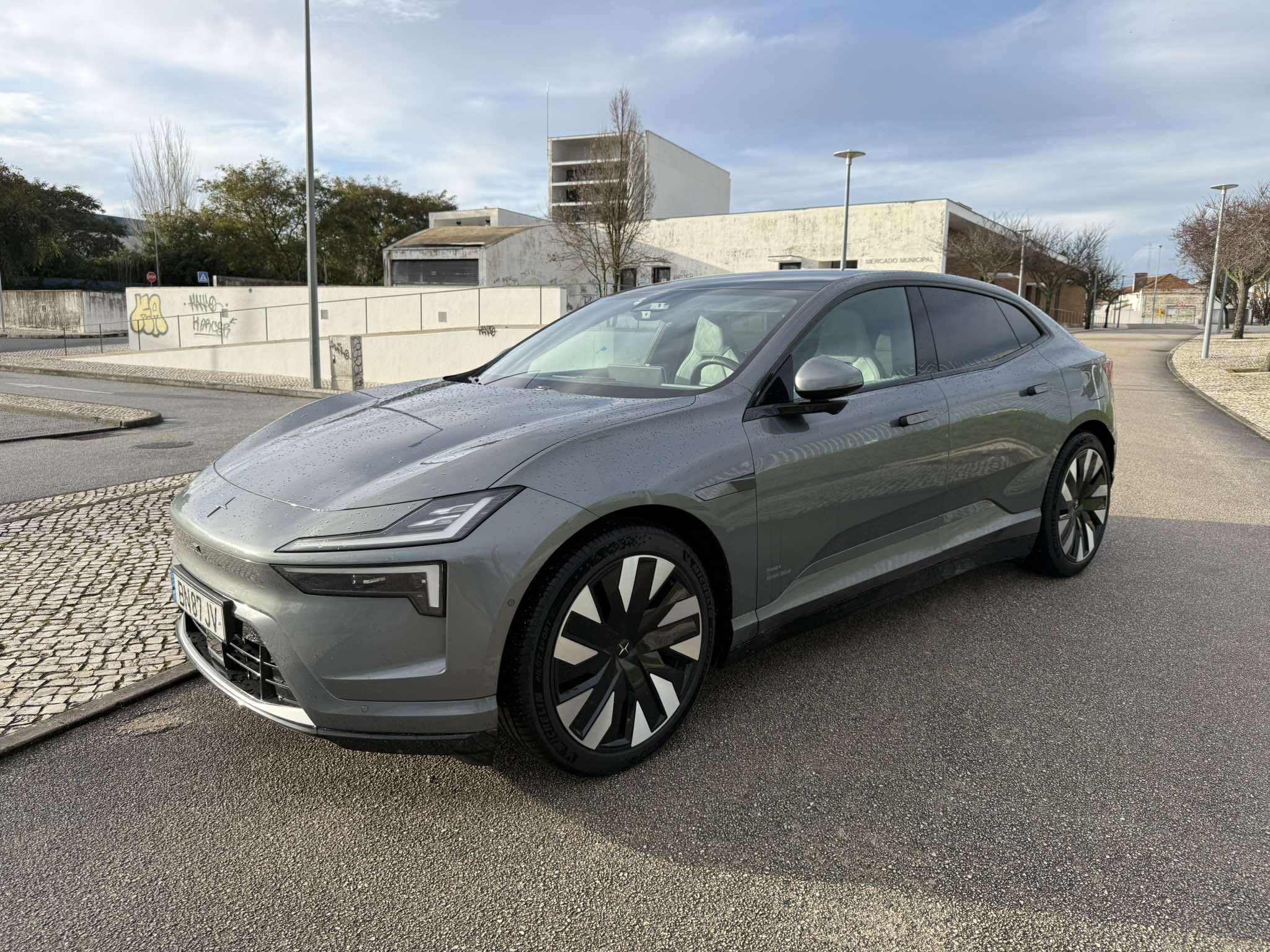 Ensaio: Polestar 4 Single Motor vs. Dual Motor Performance 1
