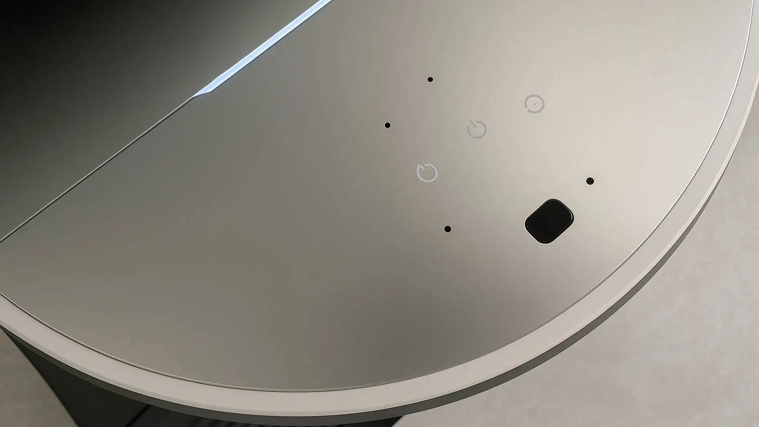 Análise Roborock Saros 10: Inteligência Total e Limpeza Sem Desculpas 1