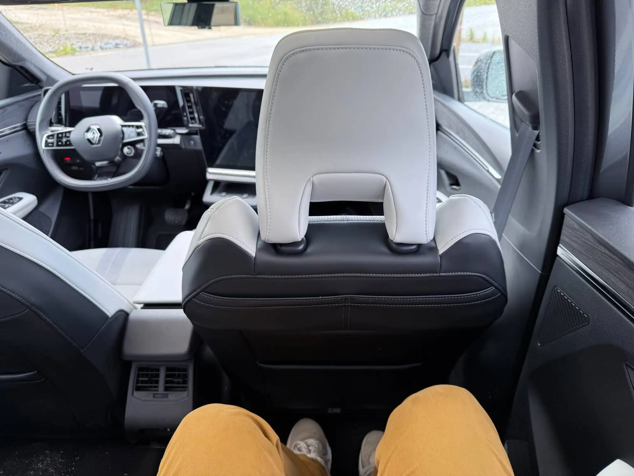 Renault Scenic E-Tech Elétrico 220cv: Ainda o Melhor SUV Familiar Elétrico? 24