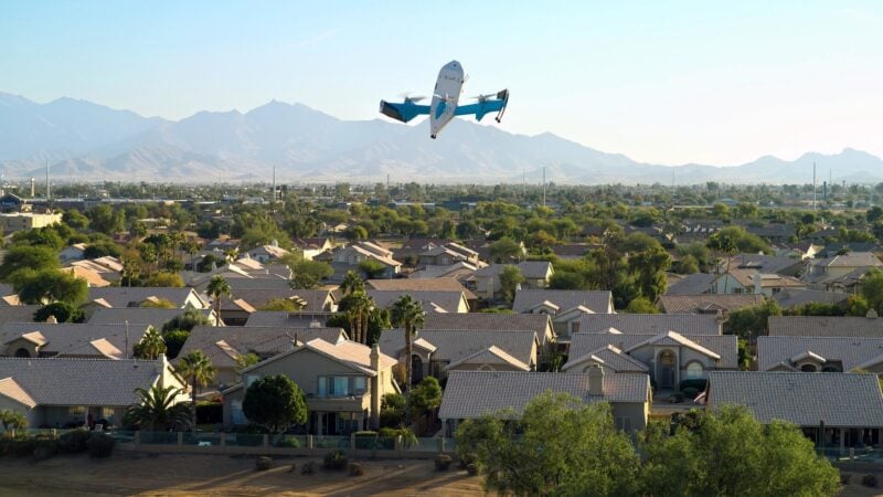 Amazon usa drones para entregar Galaxy em casa 1