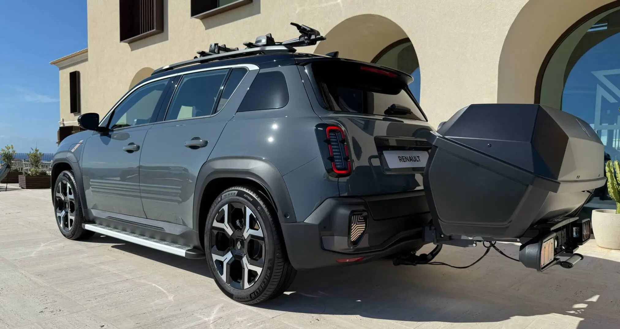 Renault 4 E-Tech: Primeiras Impressões de um Ícone Reinventado 18