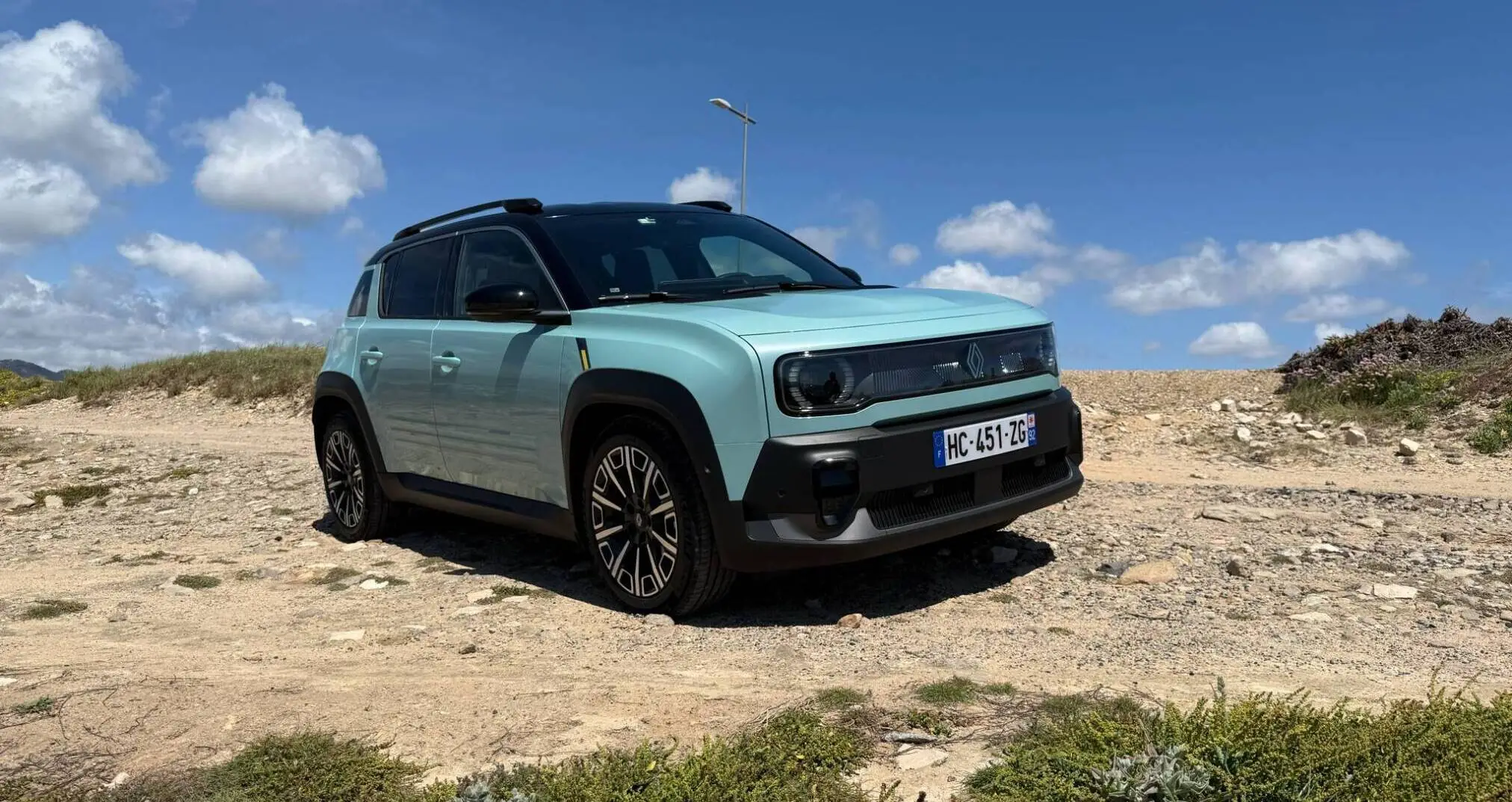 Renault 4 E-Tech: Primeiras Impressões de um Ícone Reinventado 17