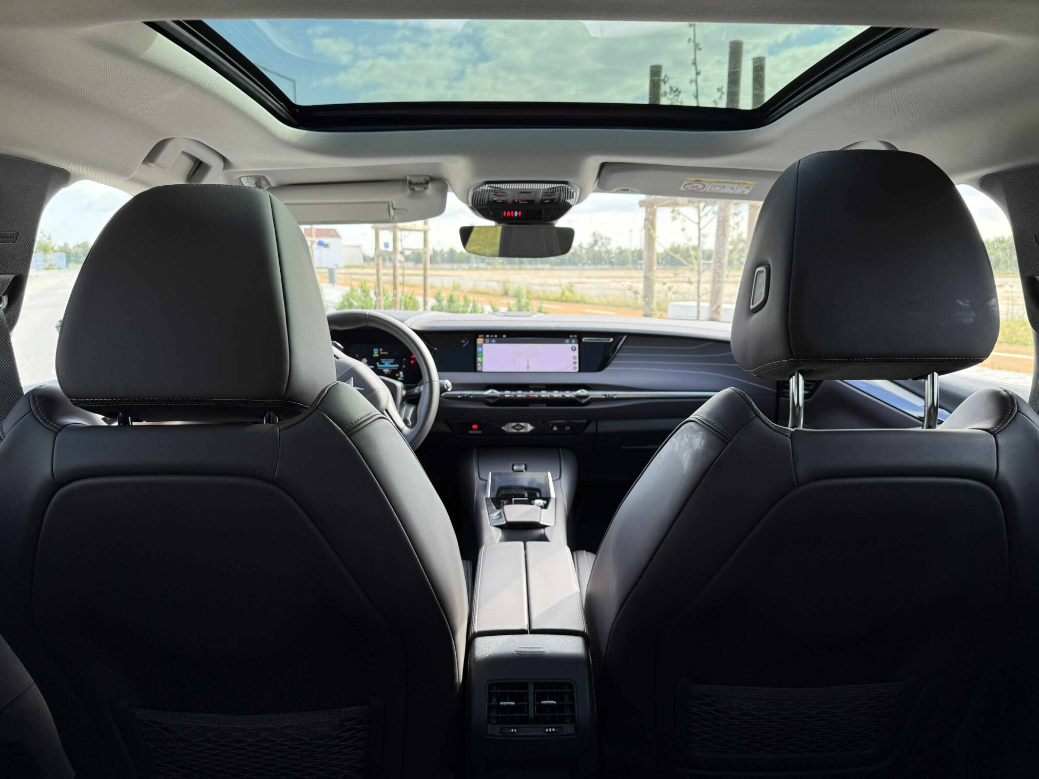 Ensaio DS 4 E-TENSE 225: O luxo francês que desafia os alemães 21