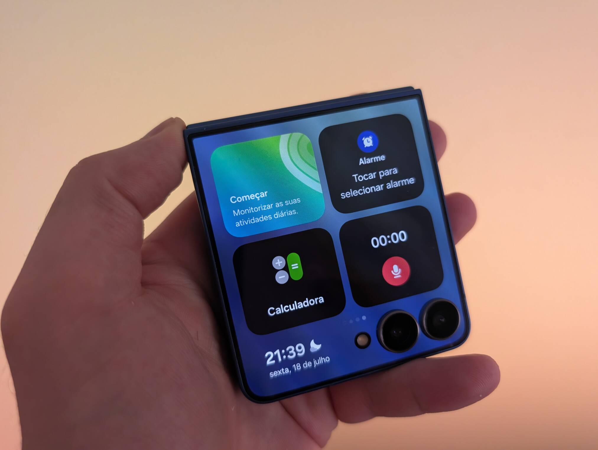 Análise Samsung Galaxy Z Flip 7: Beleza dobrável com evolução discreta, mas consistente 17 analise samsung galaxy z flip 7 beleza dobravel com evolucao discreta mas consistente androidgeek 21