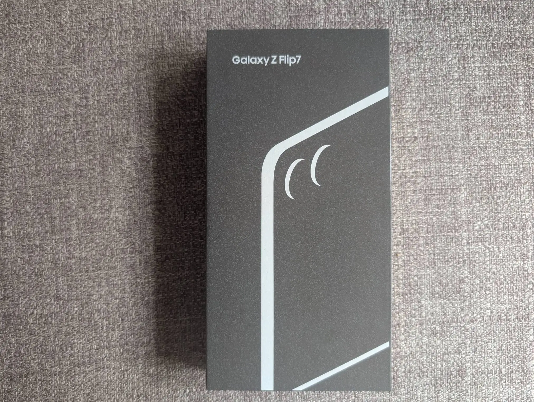 Análise Samsung Galaxy Z Flip 7: Beleza dobrável com evolução discreta, mas consistente 2 analise samsung galaxy z flip 7 beleza dobravel com evolucao discreta mas consistente androidgeek 30 e1753199510277