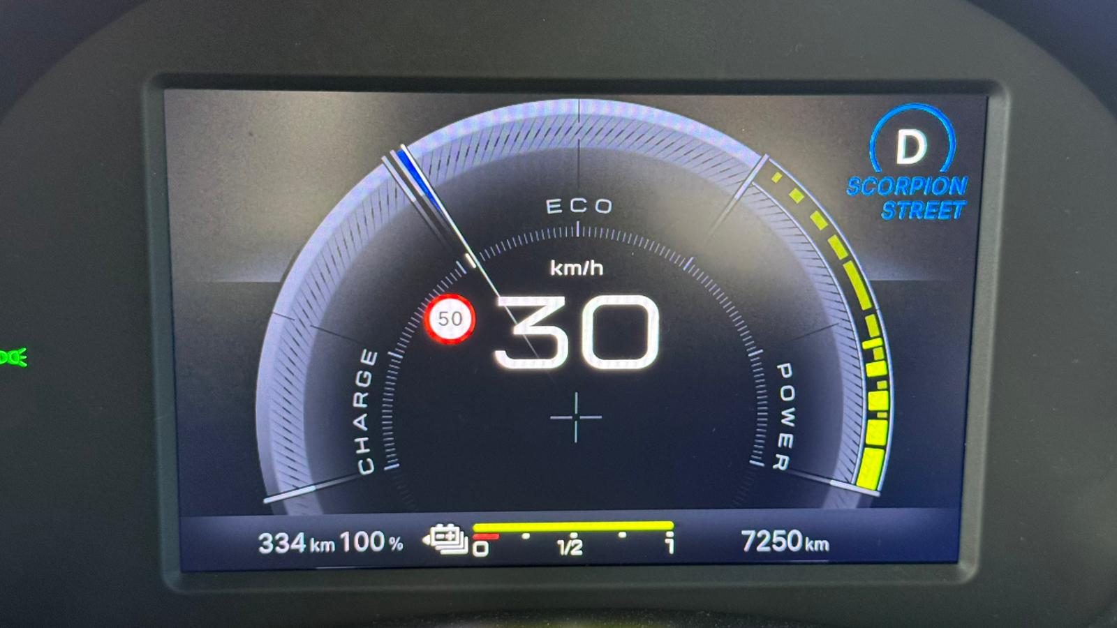 ensaio abarth 600e scorpionissima o escorpiao eletrico picou me androidgeek 7