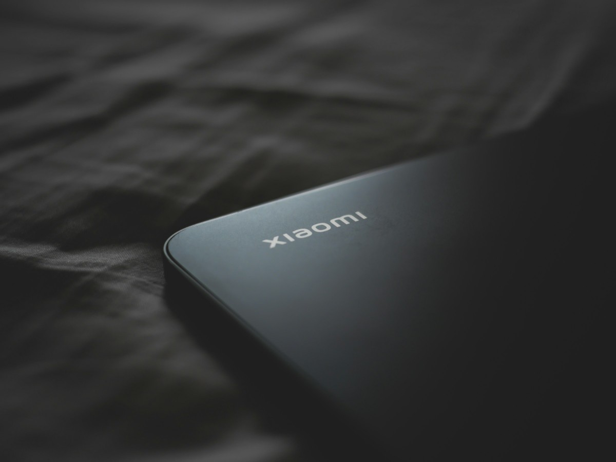 xiaomi prepara smartphone com bateria de 10 000mah e carregamento de 100w androidgeek