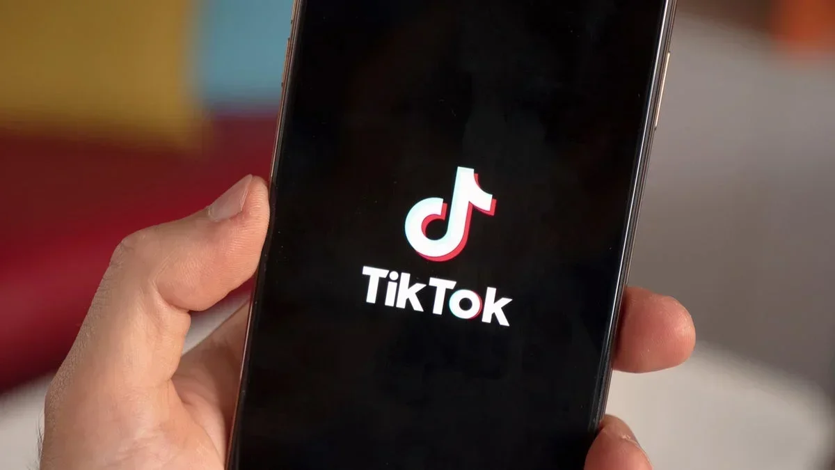 Now that TikTok has the Made in USA label people are ditching it so fast for UpScrolled that servers