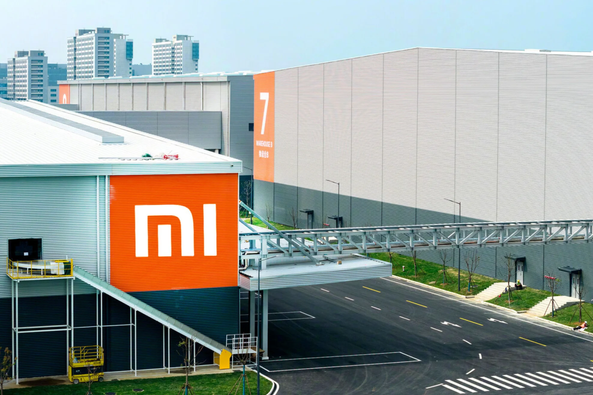 Xiaomi revoluciona a produção: A "fábrica escura" de Wuhan que funciona sem humanos 2 xiaomi revoluciona a producao a fabrica escura de wuhan que funciona sem humanos 1 androidgeek