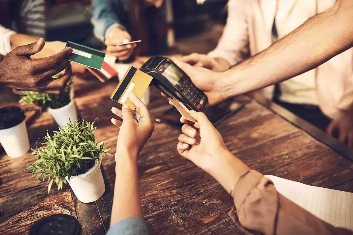 Gemini ganha utilidade prática ao dividir despesas entre amigos