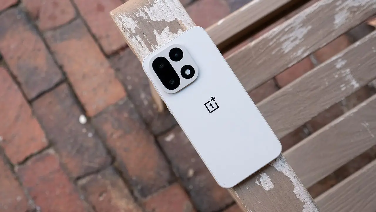 OxygenOS 16.1 chega ao OnePlus 15 com foco em segurança e personalização 6 mcftcowfrh8ziffwf5fyei 1280 80 androidgeek