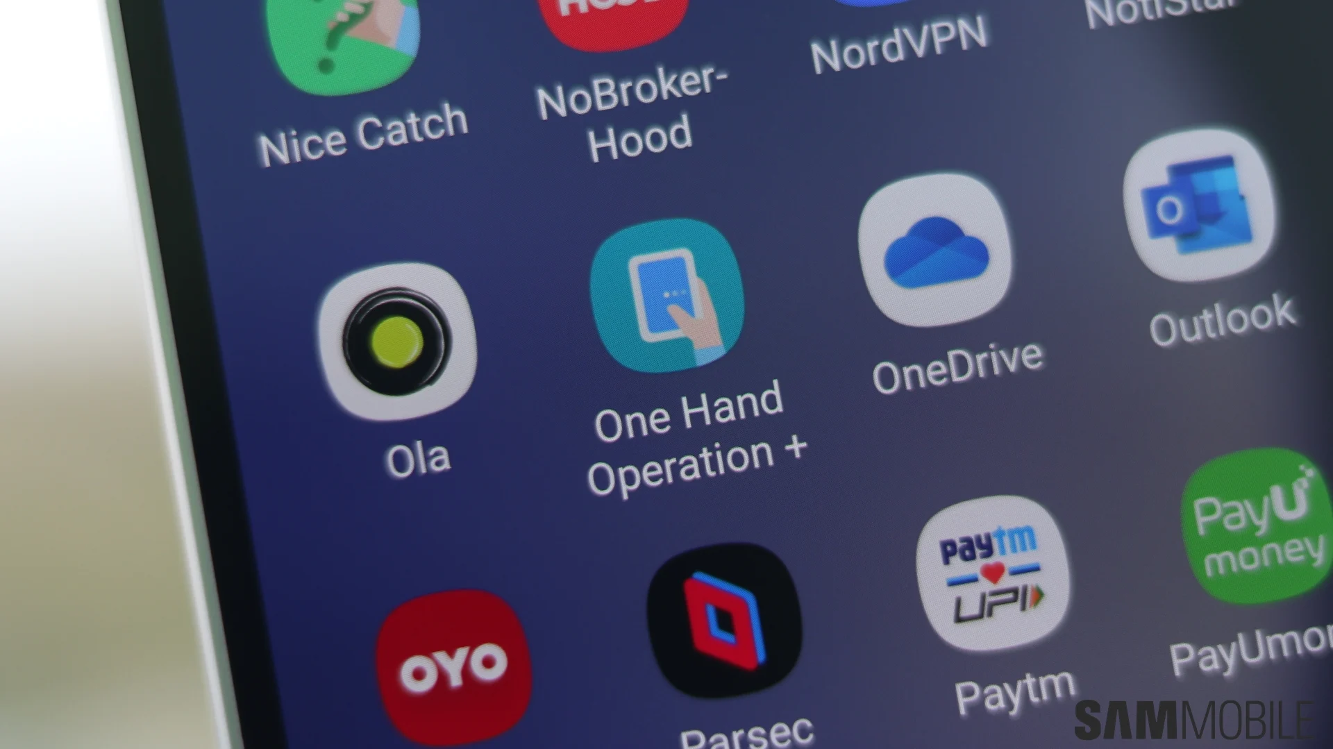 Samsung admite conflito entre Edge Panel e One Hand Operation+ e promete correção - QTU Questões do Universo