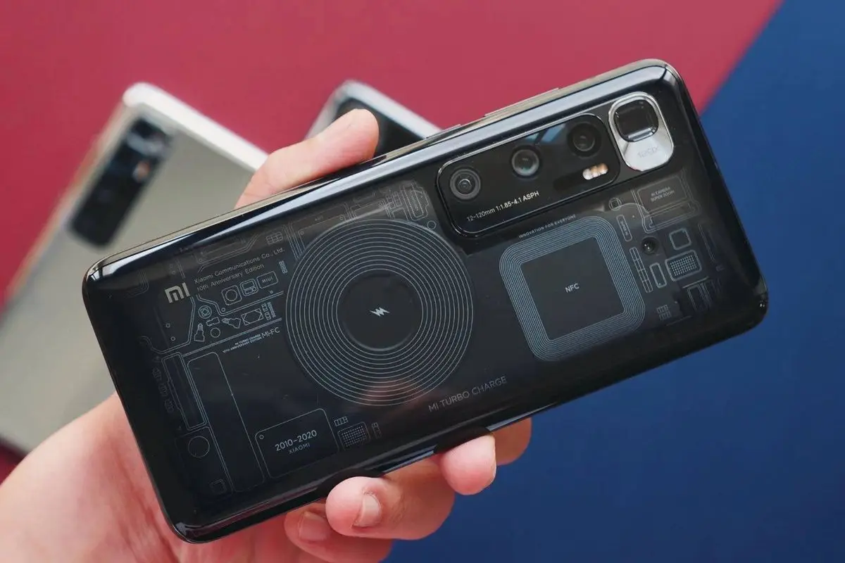 Xiaomi 18 pode recuperar design transparente que a marca aba | Tecnologia | QTU - Notícias