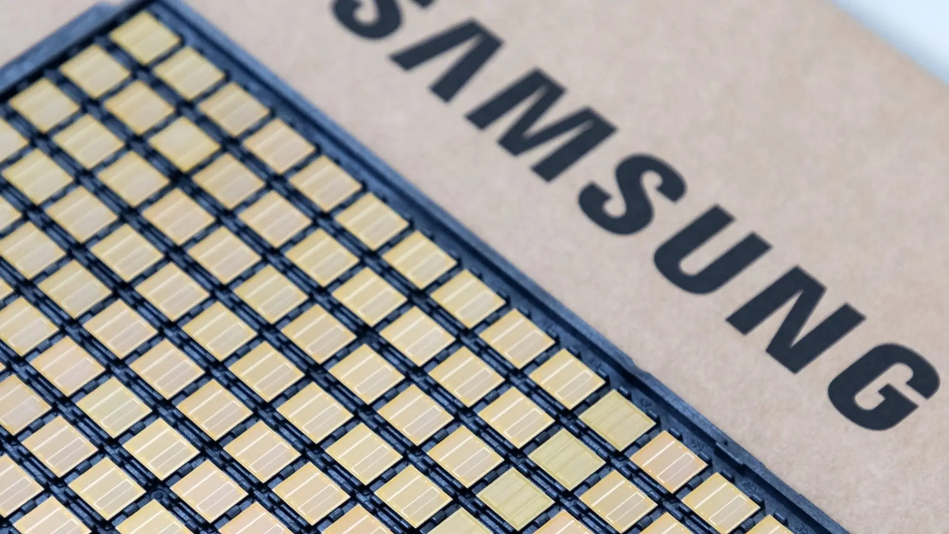 Samsung HBM4 Chips
