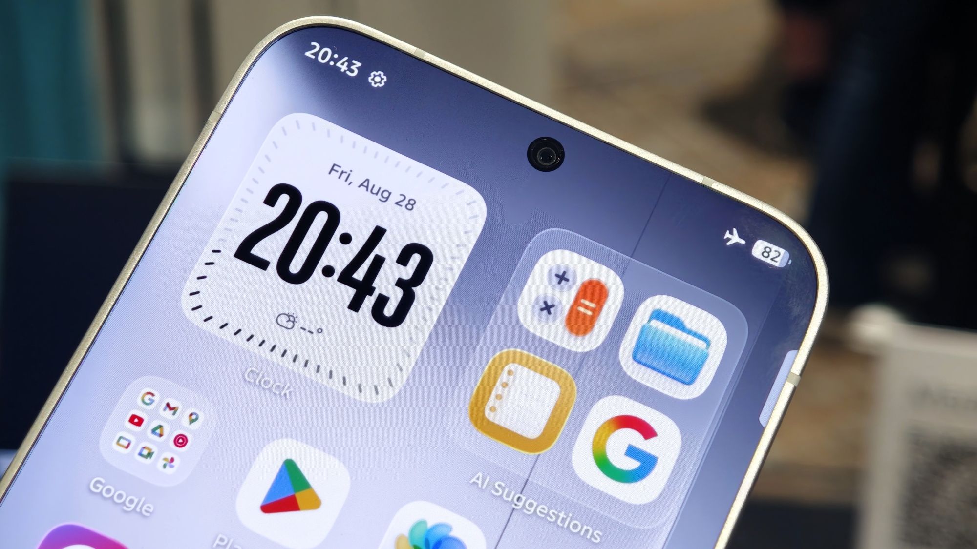 Tecno surpreende na IFA 2026 com smartphone sem margens e design 3D no verso - Foto