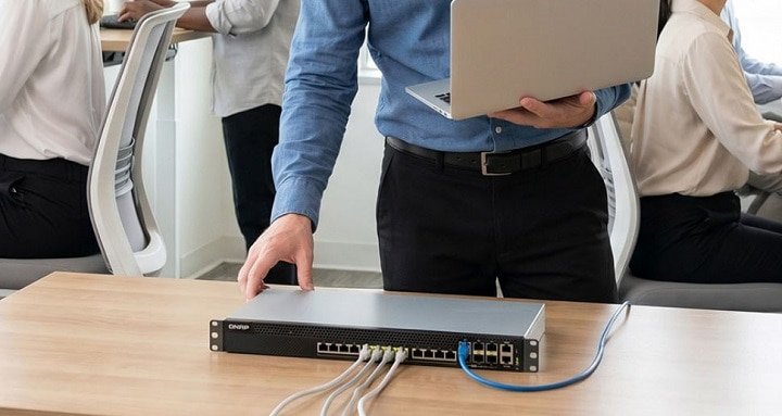 QNAP lança switches QSW-M5218 com 25GbE e L3 Lite - Foto